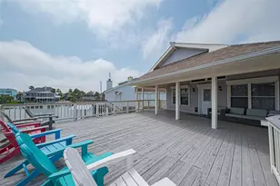 210 Sampan Dr, Tiki Island, TX 77554 - Photo 22