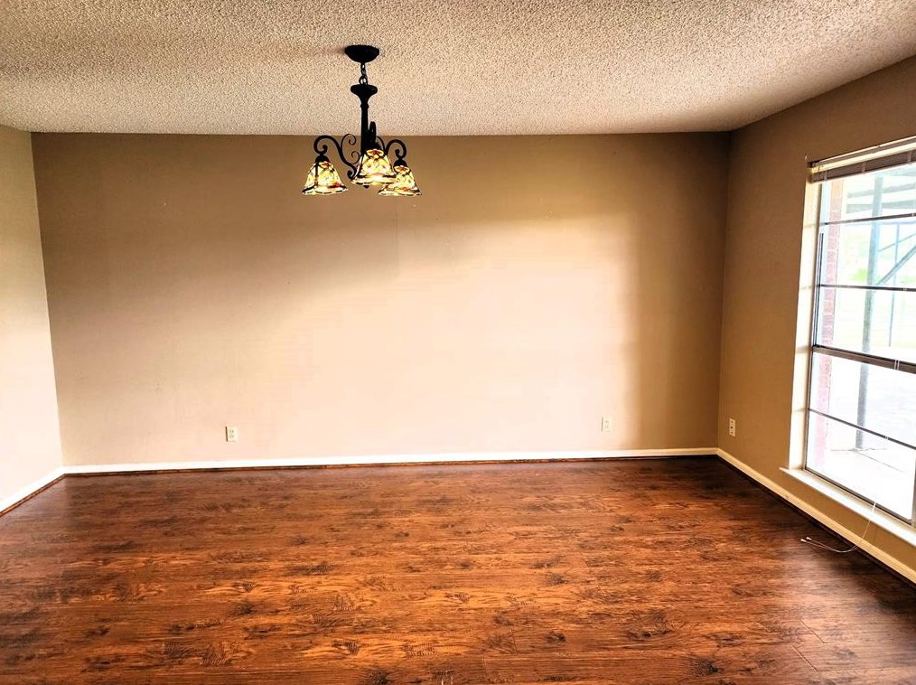 8320 W 1st St, Needville, TX 77461