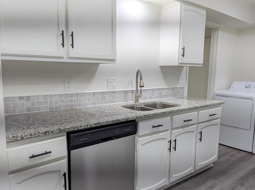 355 N Post Oak Ln Apt 732, Houston, TX 77024