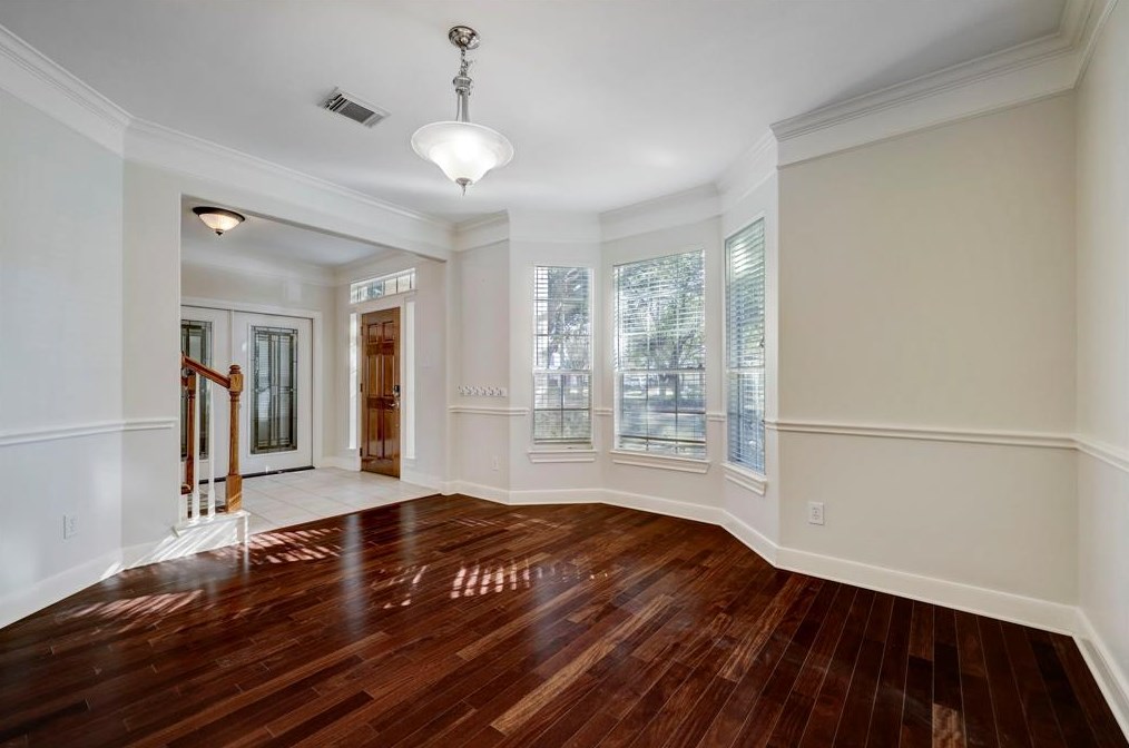 1741 Lakeside Enclave Dr, Houston TX  77077-1690 exterior