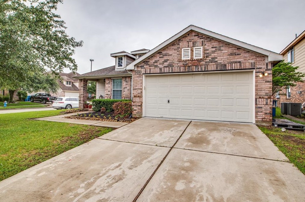 4514 Bridgestone Point Dr, Spring, TX 77388-3557