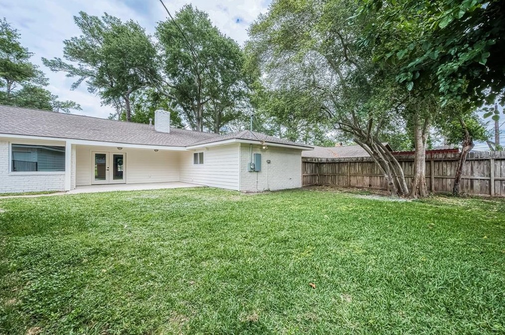11211 Timberline, Houston TX  77043-3829 exterior