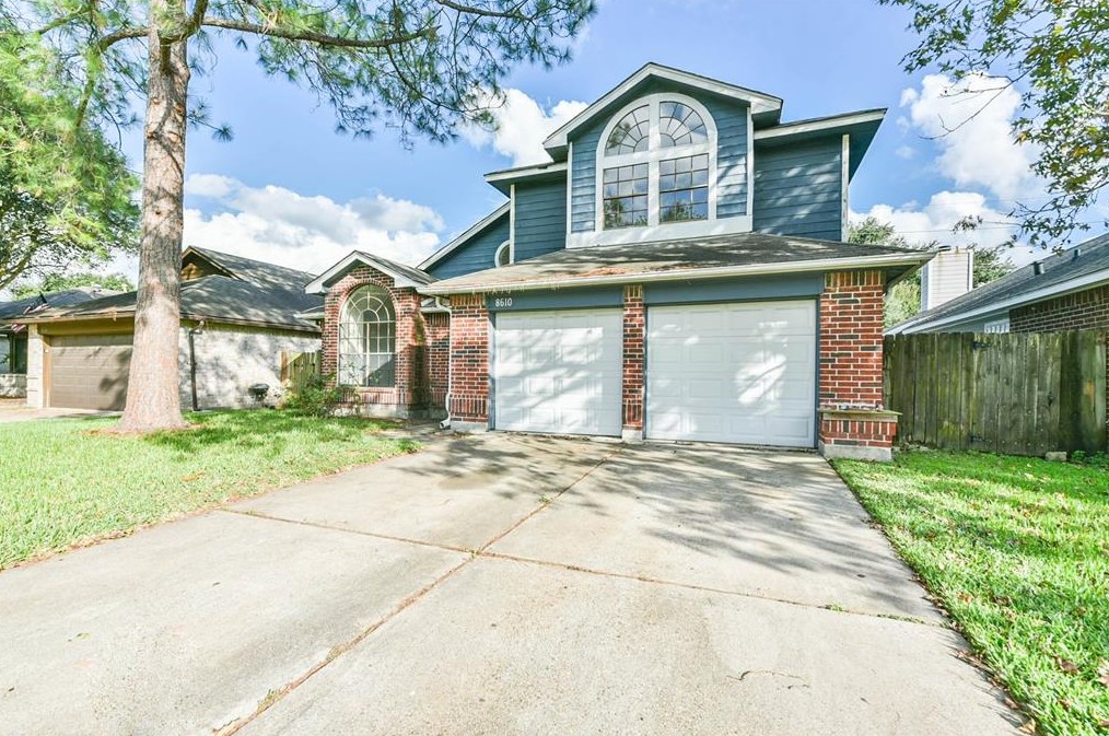8610 Spring Green Dr, Houston, TX 77095