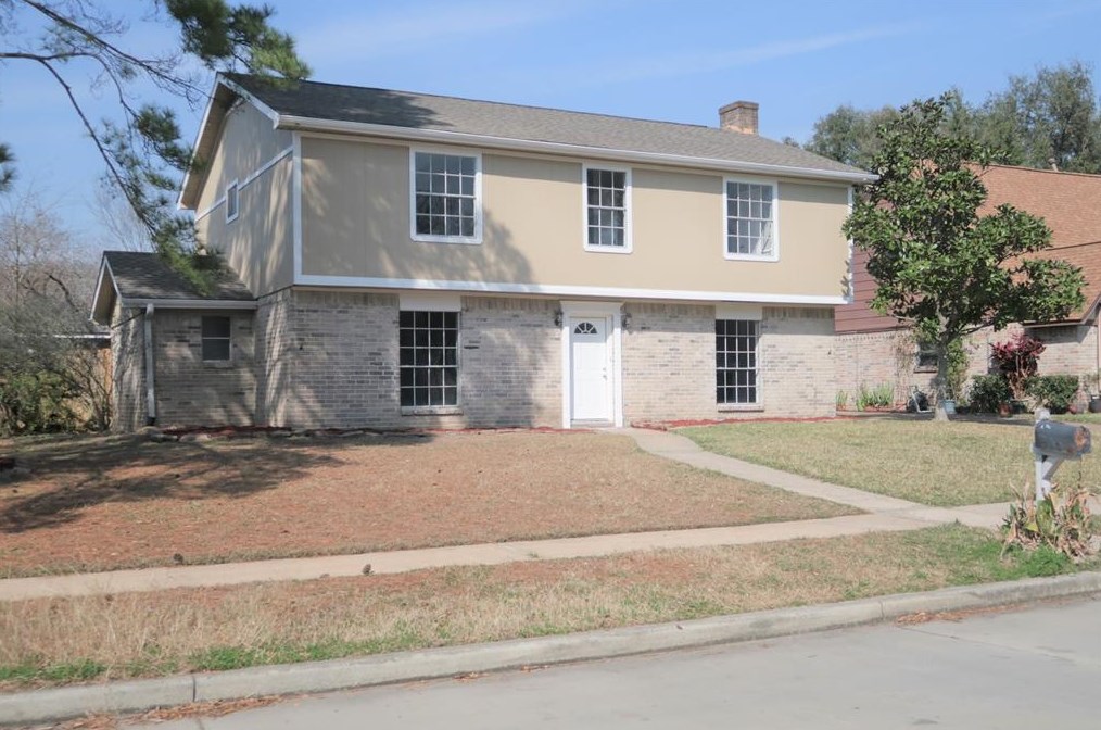 6926 Windy Pines Dr, Spring TX  77379-4846 exterior