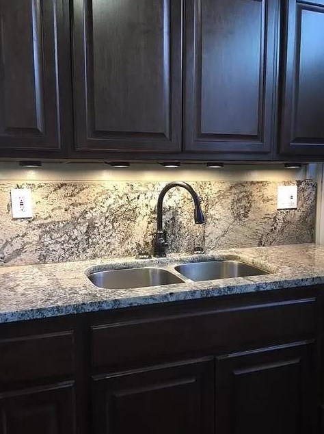 111 Fargo St, Houston, TX 77006-2068