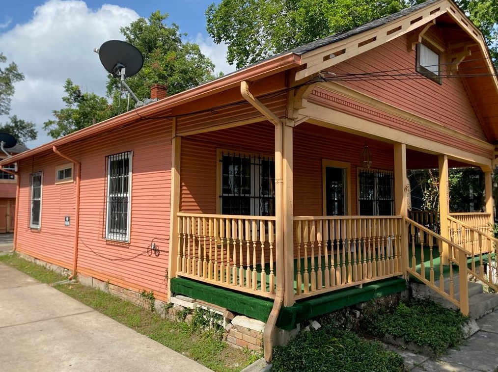 7328 Canal St, Houston, TX 77011