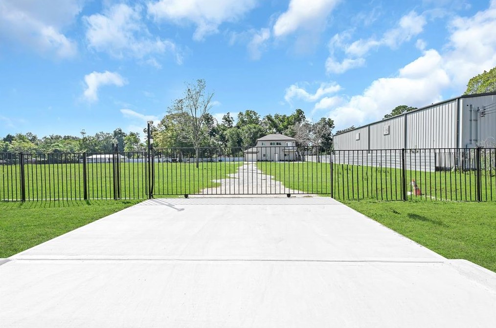 8110 Braniff St #b, Houston, TX 77061