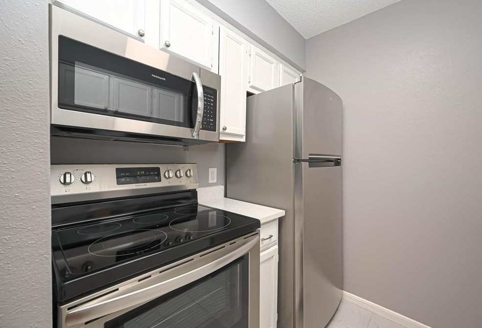 2120 El Paseo St Apt 2108, Houston, TX 77054
