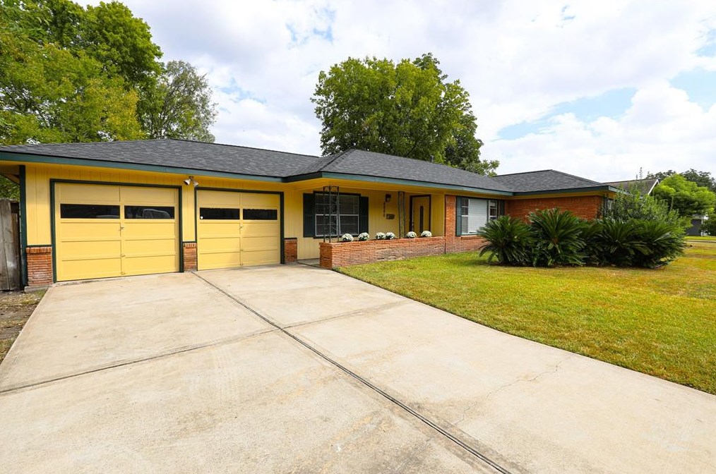 4846 Willowbend Blvd, Houston, TX 77035