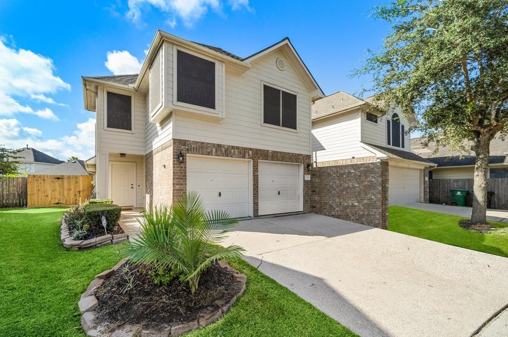 13126 Garlenda Ln, Houston, TX 77034-3786