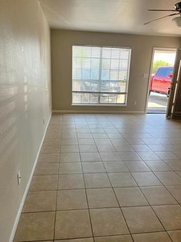 717 N 9th St, Nederland, TX 77627