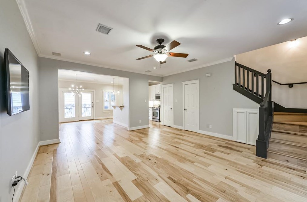 1049 16th St, Houston TX  77008-3427 exterior