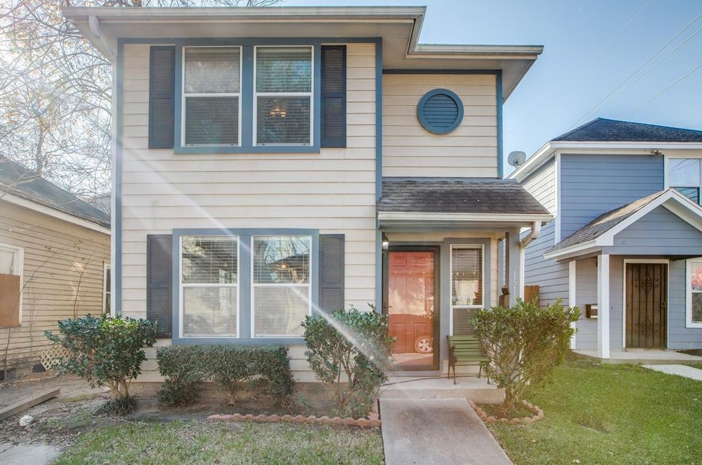 1519 Ruthven St, Houston TX  77019-5032 exterior