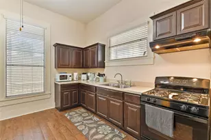1809 31st St, Galveston, TX 77550 - Photo 10