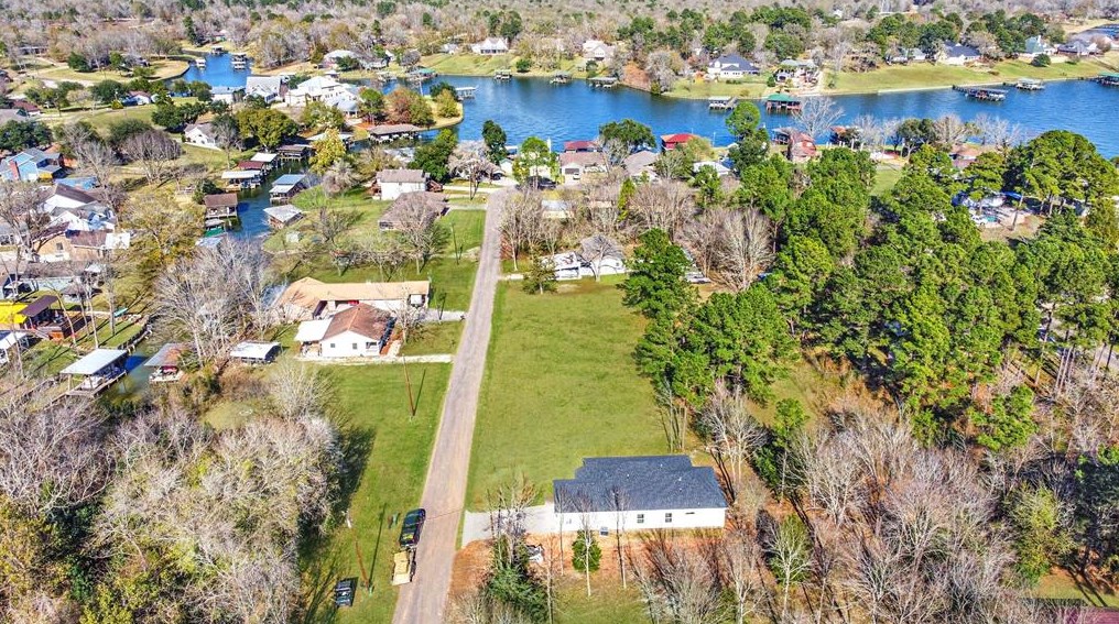 162 New Cove Dr, Livingston, TX 77351-0938