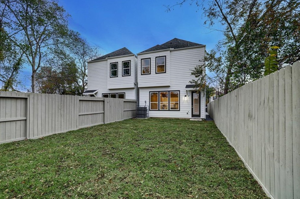 6205 Nuben St, Houston TX  77091-3821 exterior