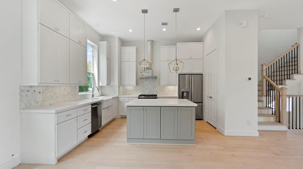 4621 Maxie St, Houston, TX 77007