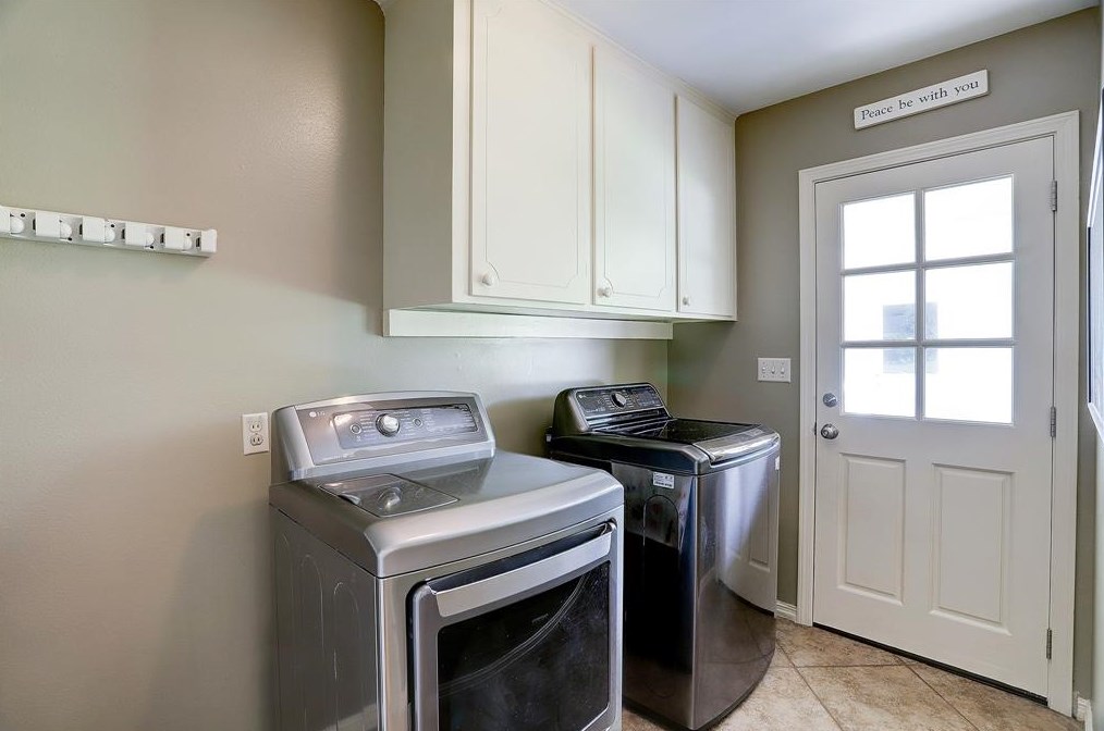 6154 Ella Lee Ln, Houston TX  77057-4402 exterior