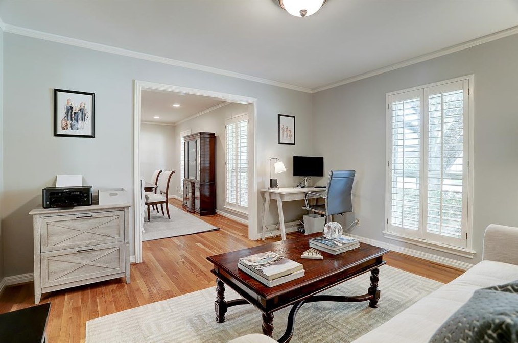 6154 Ella Lee Ln, Houston TX  77057-4402 exterior