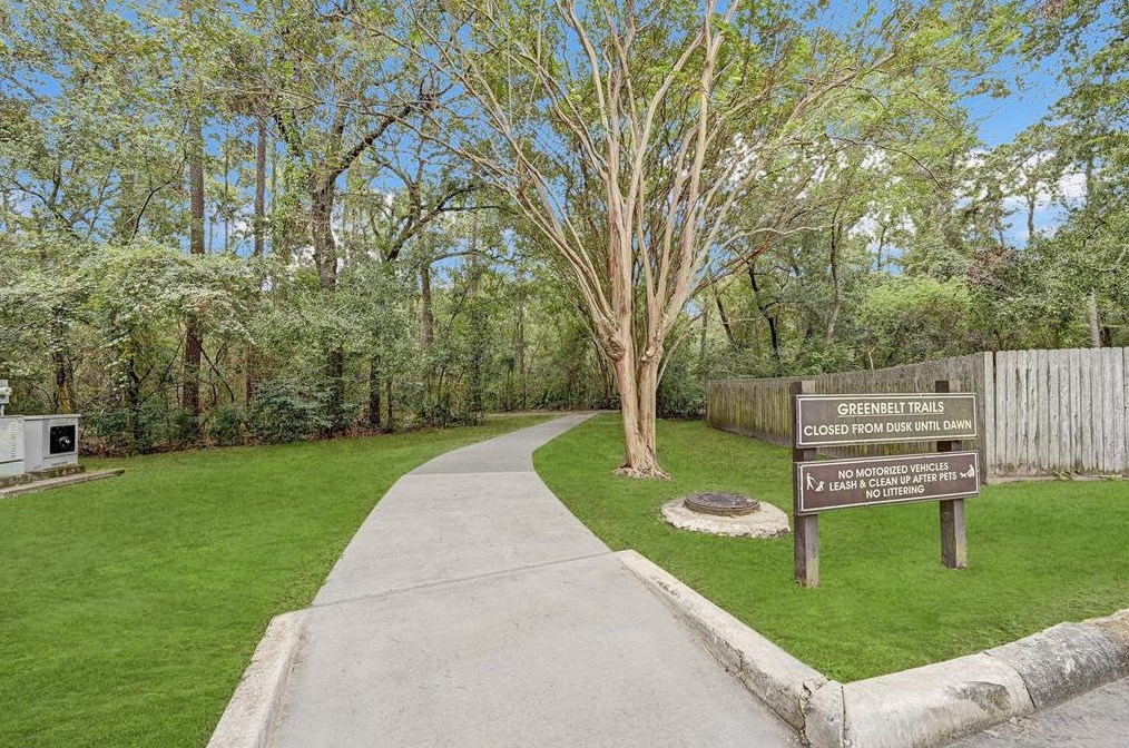 2307 Brookdale Dr, Humble, TX 77339