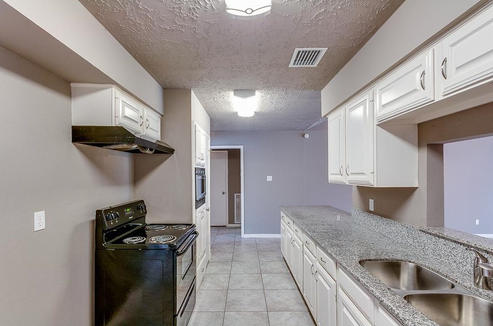 4626 Bagpipe Ln, Houston TX  77084-2844 exterior