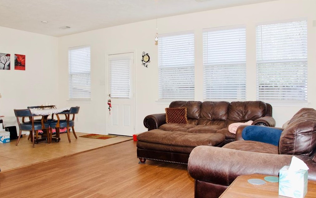 215 Burberry Park Cir, Spring TX  77382-5428 exterior