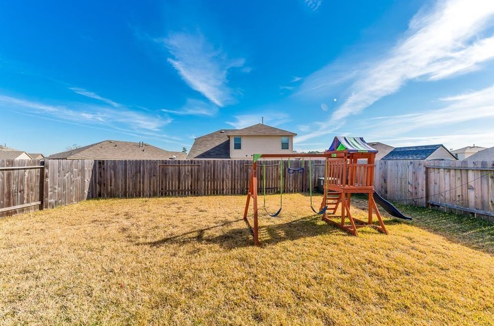2031 Treasure Mountain Dr, Spring TX  77388-4752 exterior