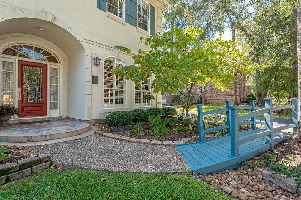 15 Hillside View Pl, Spring, TX 77381