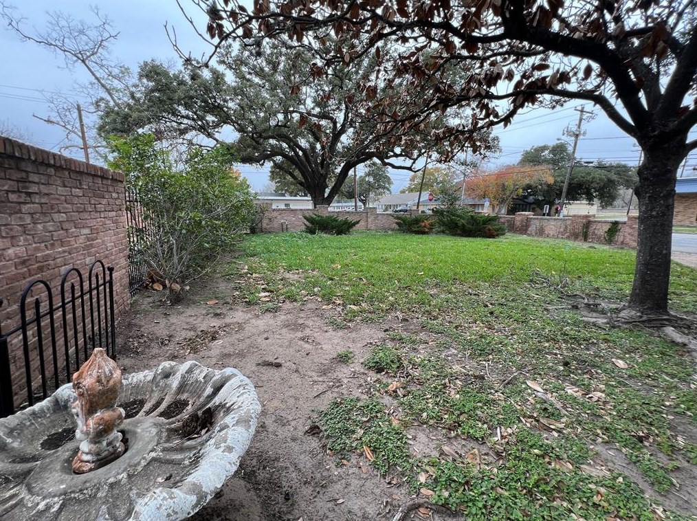 907 Morton St, Richmond TX 77469-3076 exterior