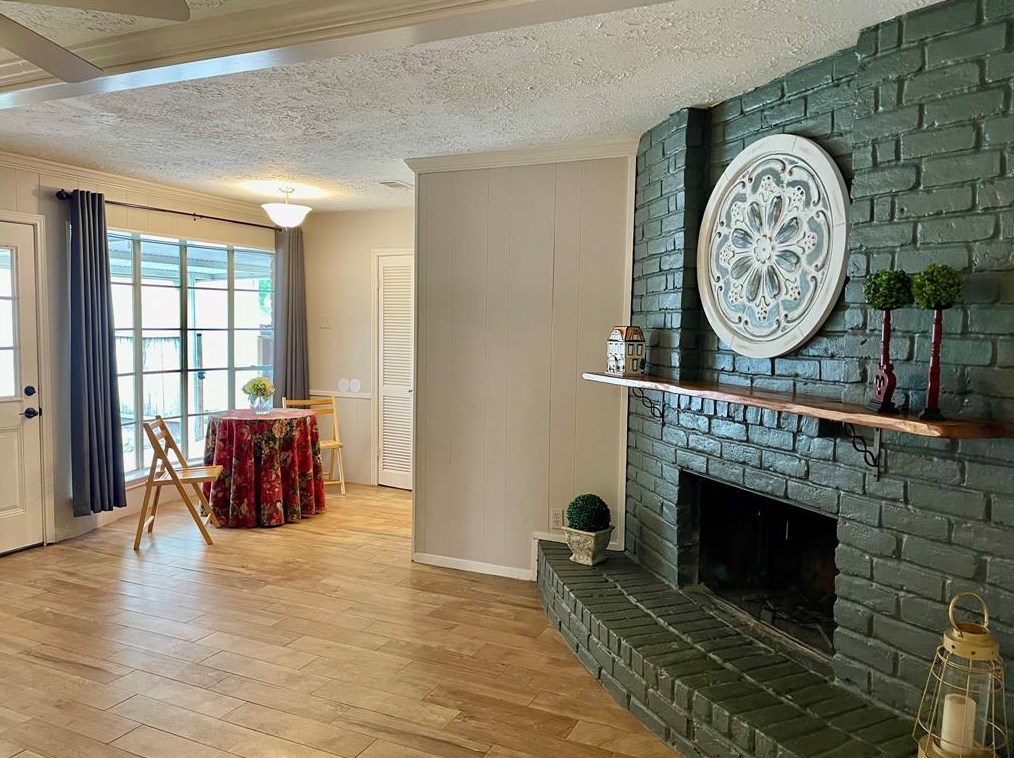 13563 Brook Hollow Dr, Sugar Land TX  77498-2446 exterior