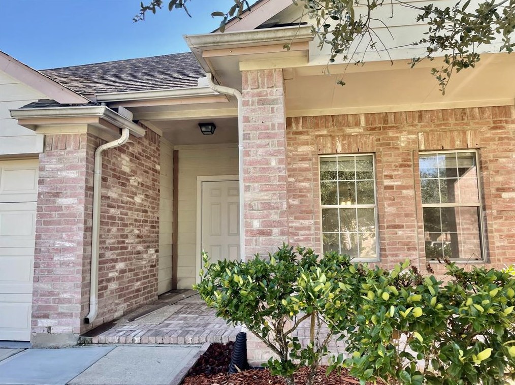 6606 Eastleigh Ln, Houston, TX 77049