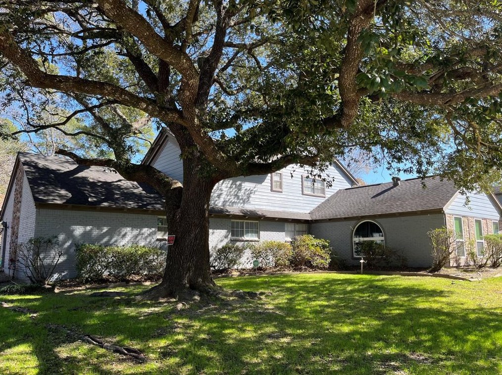 560 Brandon Rd, Conroe, TX 77302-3762