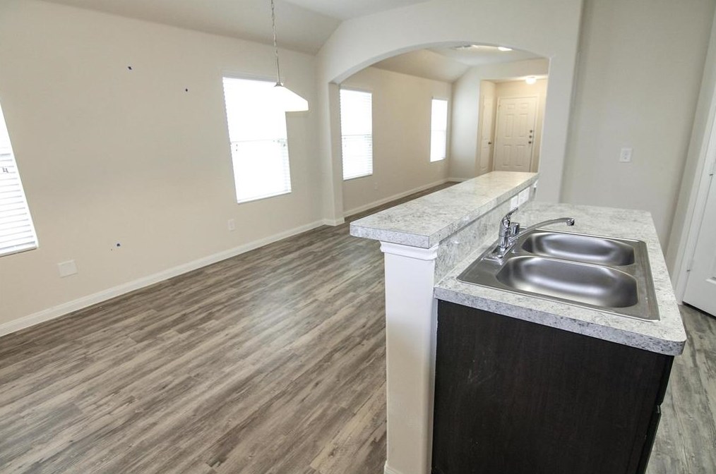 5447 Plantation Forest Dr, Katy TX  77449-1559 exterior
