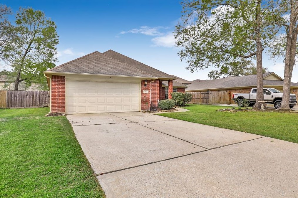 1422 Chart Dr, Crosby, TX 77532-4945