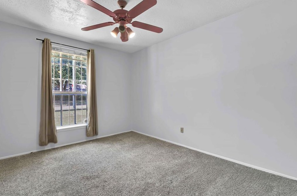 14842 Dogwood Tree St, Houston TX  77060-5038 exterior
