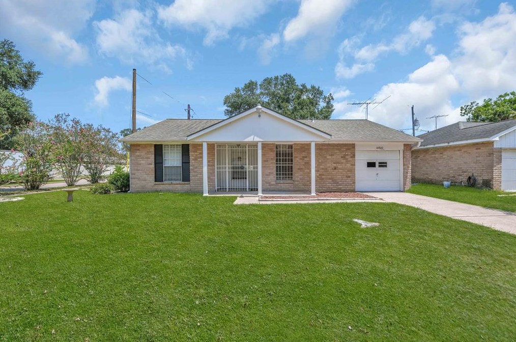 14842 Dogwood Tree St, Houston TX  77060-5038 exterior
