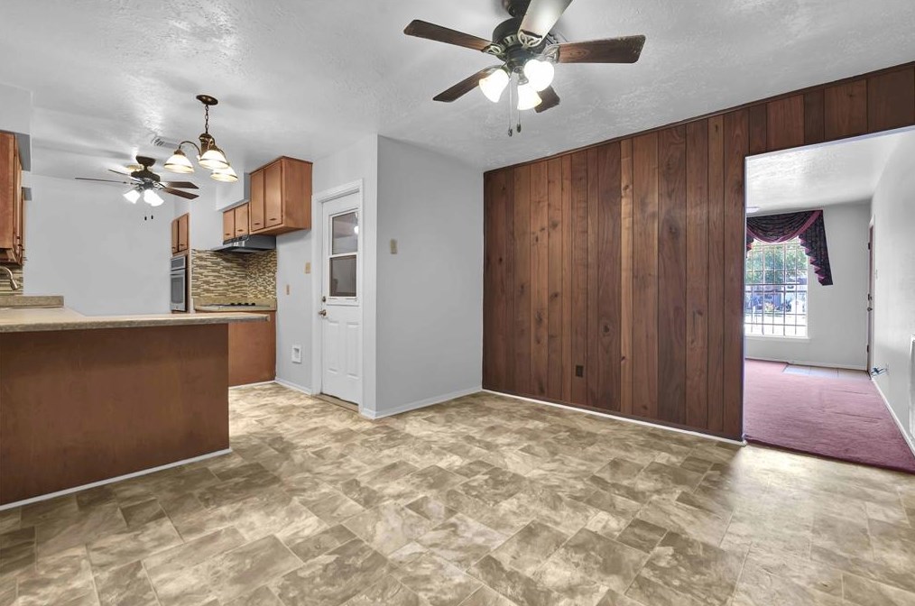 14842 Dogwood Tree St, Houston TX  77060-5038 exterior
