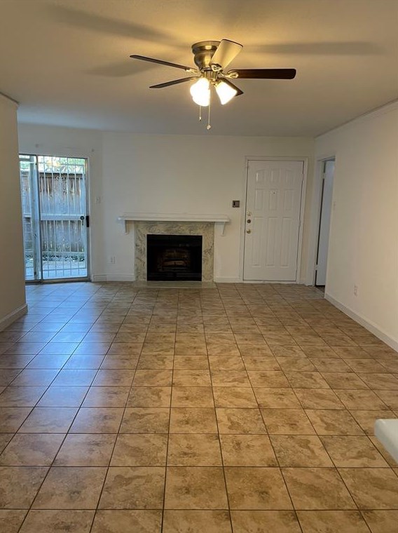8287 Creekbend Dr, Houston, TX 77071