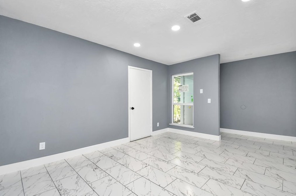 12031 Sharpcrest, Houston TX  77036-6133 exterior