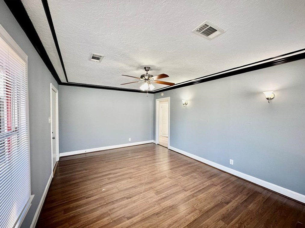 8013 Helmers St, Houston, TX 77022