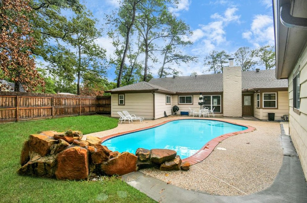 533 Bull Run Ct, Conroe, TX 77302