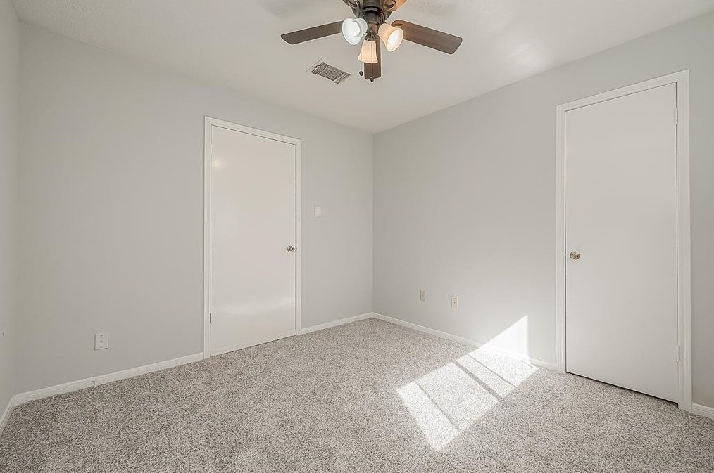 15103 Grv Gdn Dr, Houston TX  exterior