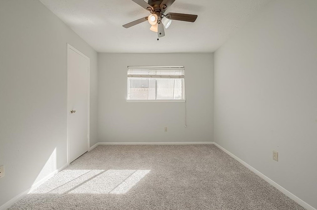 15103 Grv Gdn Dr, Houston TX  exterior
