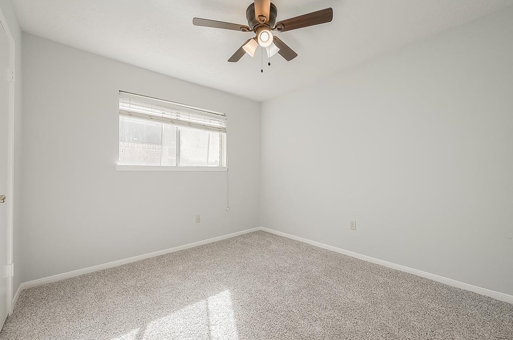 15103 Grv Gdn Dr, Houston TX  exterior