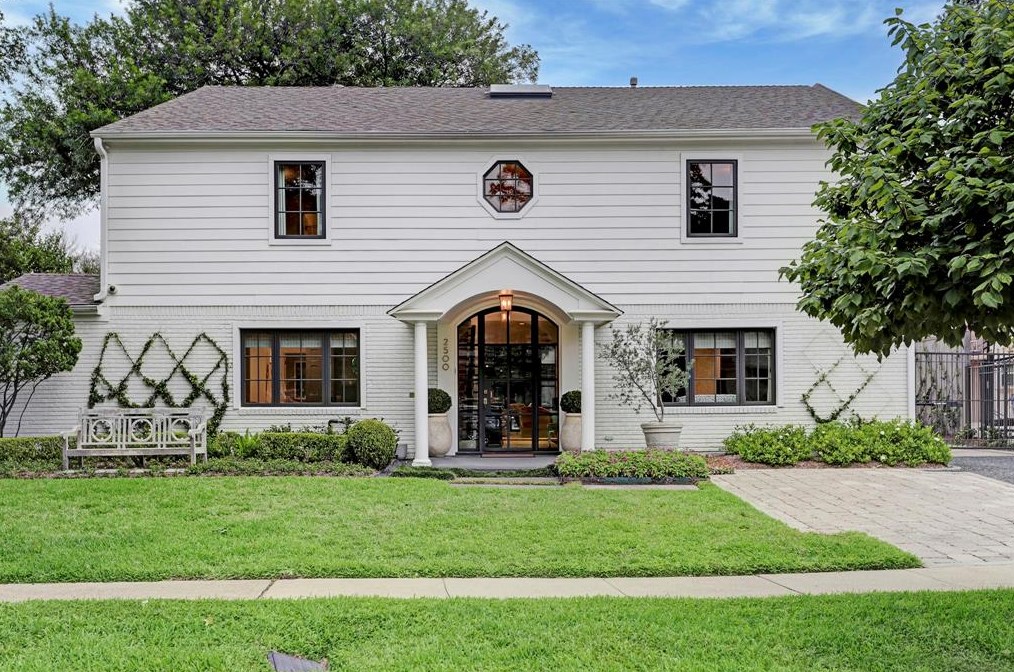 2500 Avalon Pl, Houston, TX 77019-6006