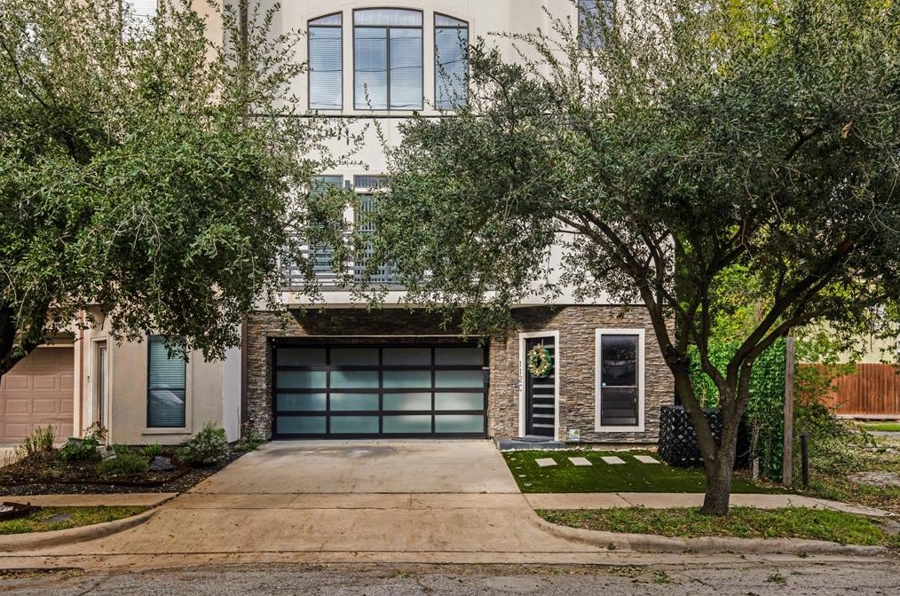 112 Welch St Apt C, Houston, TX