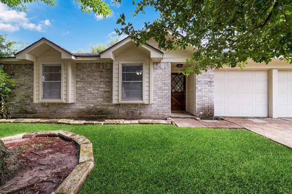 16218 Dew Drop Ln, Houston, TX 77095-1506