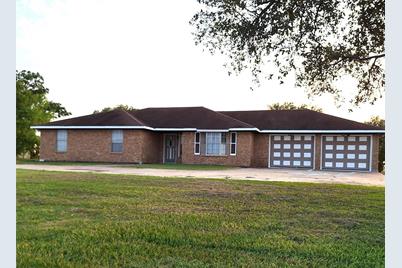 4828 S S State Highway 71 Highway S, El Campo, TX 77437 - Photo 1