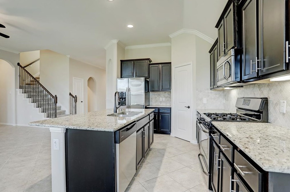 1519 Tyler Pt Ln, Houston TX  77089-1453 exterior