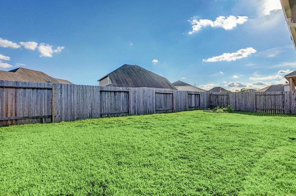 1519 Tyler Pt Ln, Houston TX  77089-1453 exterior